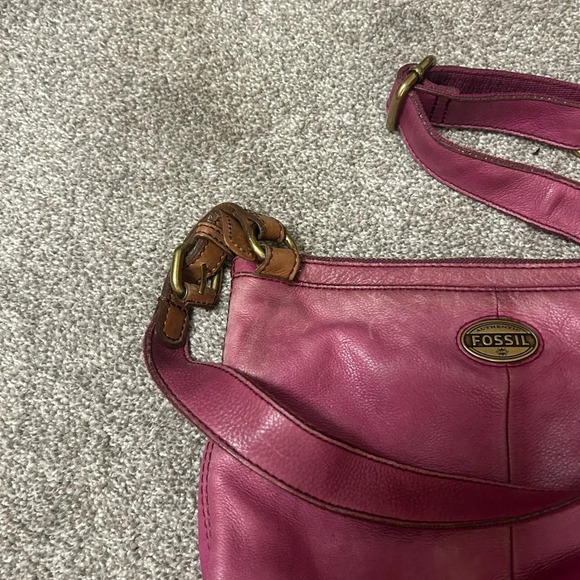 Fossil vintage crossbody in  great used condition - Picture 6 of 13